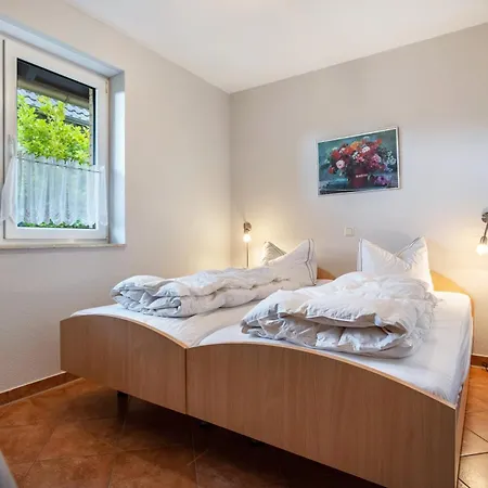 Haus S 42 *